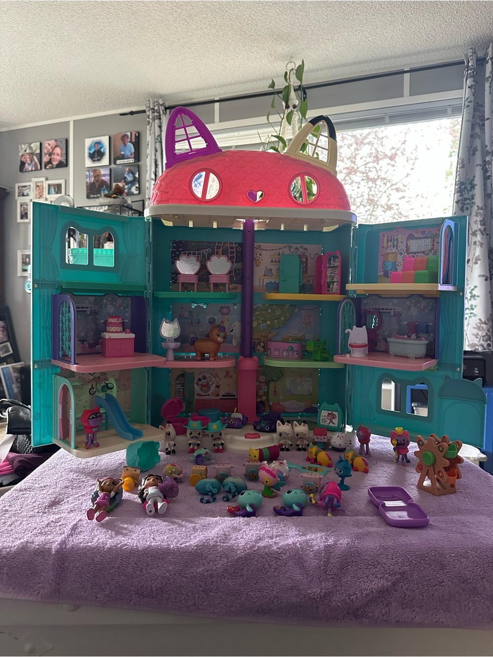 Pink & Teal Gabby Kids Playset Dollhouse - Interactive Animal-Themed Playset